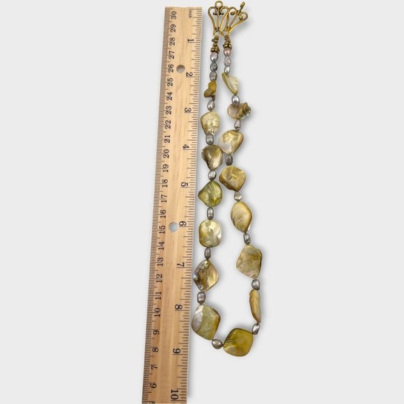 Mother of Pearl Necklace Silver Pearl Spacers Gold-Tone Clasp NWT - Picture 10 of 13